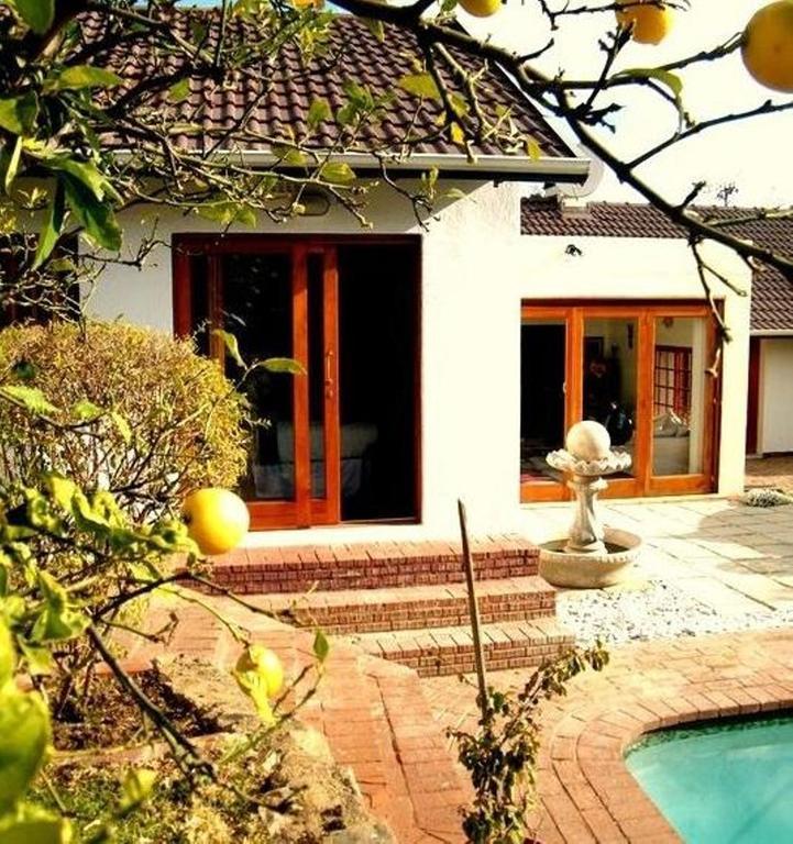 Mizizi House Of Sandton B & B Johannesburg Esterno foto